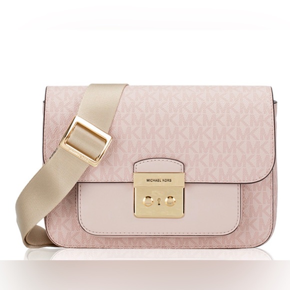 Michael Kors Handbags - Michael Kors Sloan Editor Medium Logo Messenger Bag Powder Blush Crossbody